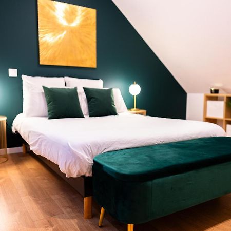 Grand Loft Familial 4 Chambres Avec Parking Prive Saumur Exteriör bild