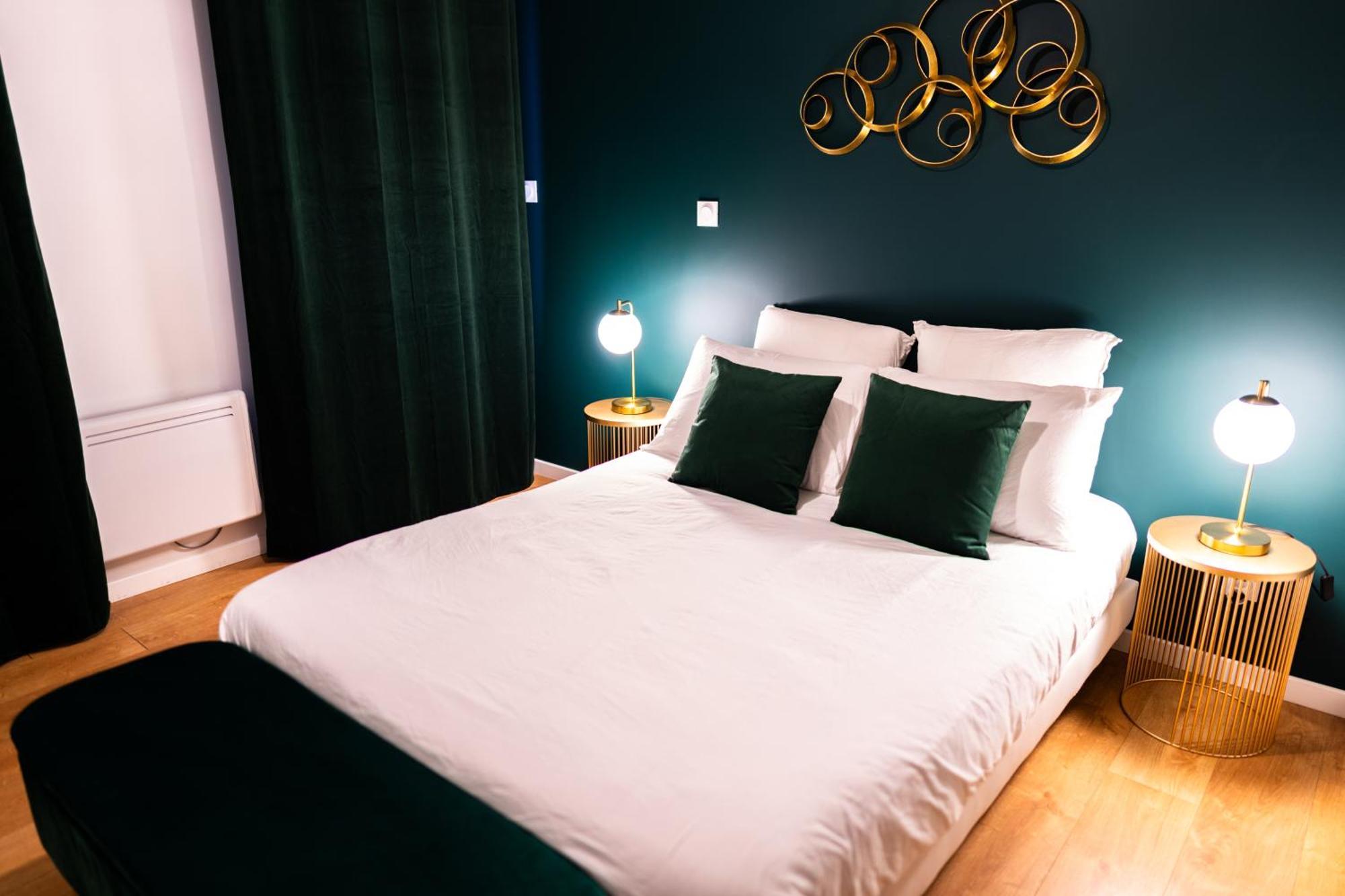 Grand Loft Familial 4 Chambres Avec Parking Prive Saumur Exteriör bild