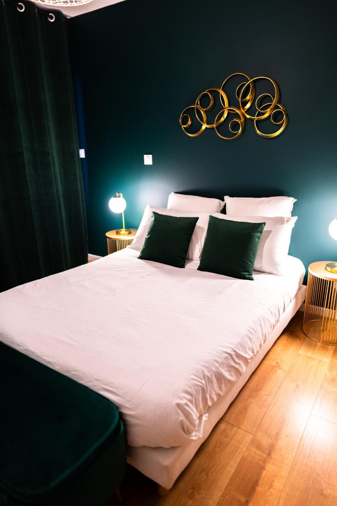 Grand Loft Familial 4 Chambres Avec Parking Prive Saumur Exteriör bild
