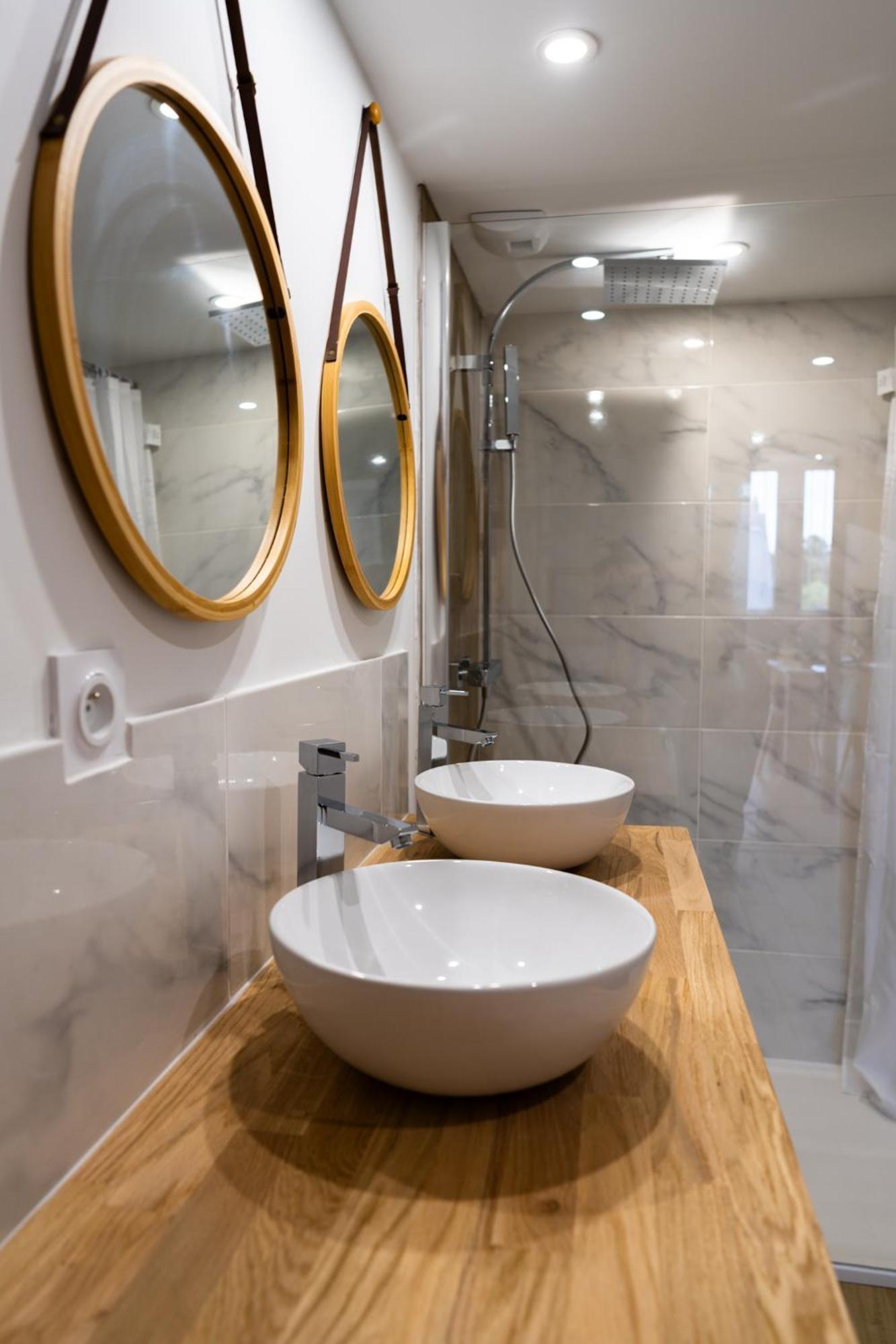 Grand Loft Familial 4 Chambres Avec Parking Prive Saumur Exteriör bild